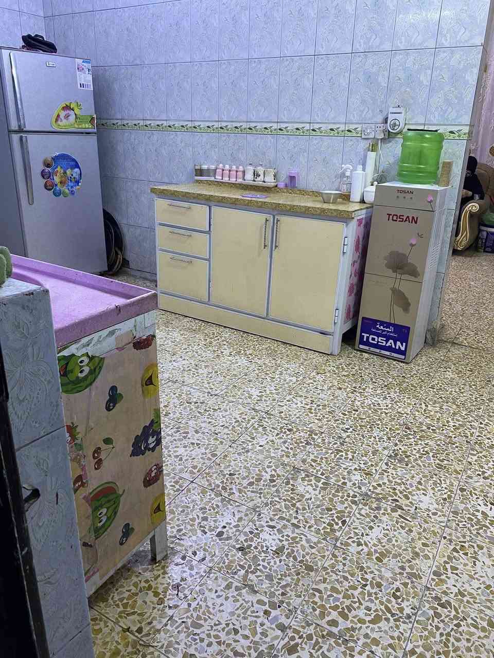 الدار للبيع 
بيت في مدينة الصدر قطاع 23 مساحتة 110 
واجهتة 10 مسلح طابقين بناء كامل 
للاستفسار ***********
