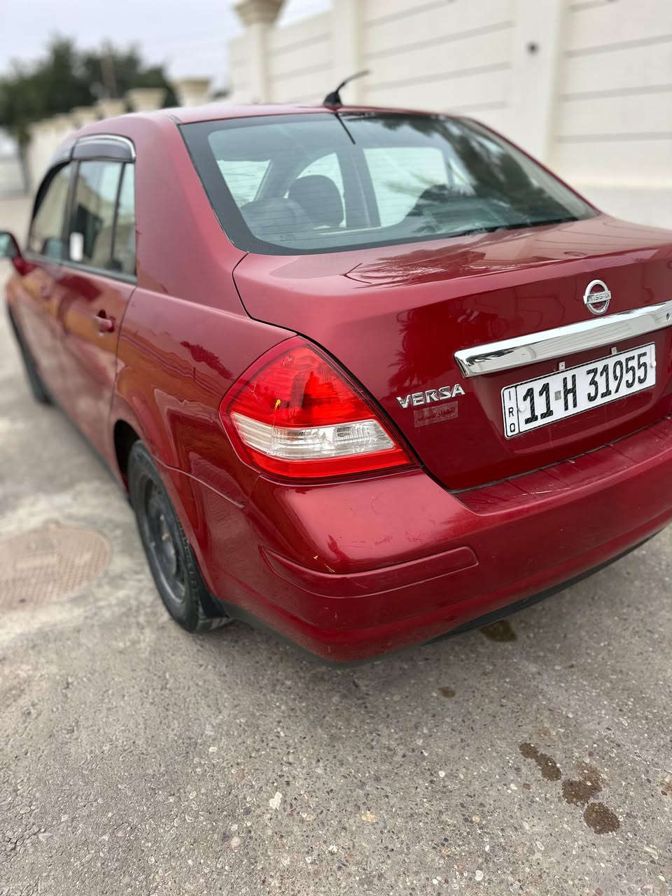 نيسان فيرسا موديل ٢٠١٠ 
رقم بغداد دولي شرط التحويل
سنويا جديده لل٢٠٢٩
الضرر بونيد بس مصبوغ وبيها تعديل يم قبق البانزين مثل ماموضح بالسونار
محرك جديد 
الكير بس من هيا بارده الصبح تأخر بالتنميره وراها يصير طبيعي  
السعر ٧٠ وبيها مجال 
العنوان سامراء 
رقم الهاتف***********
