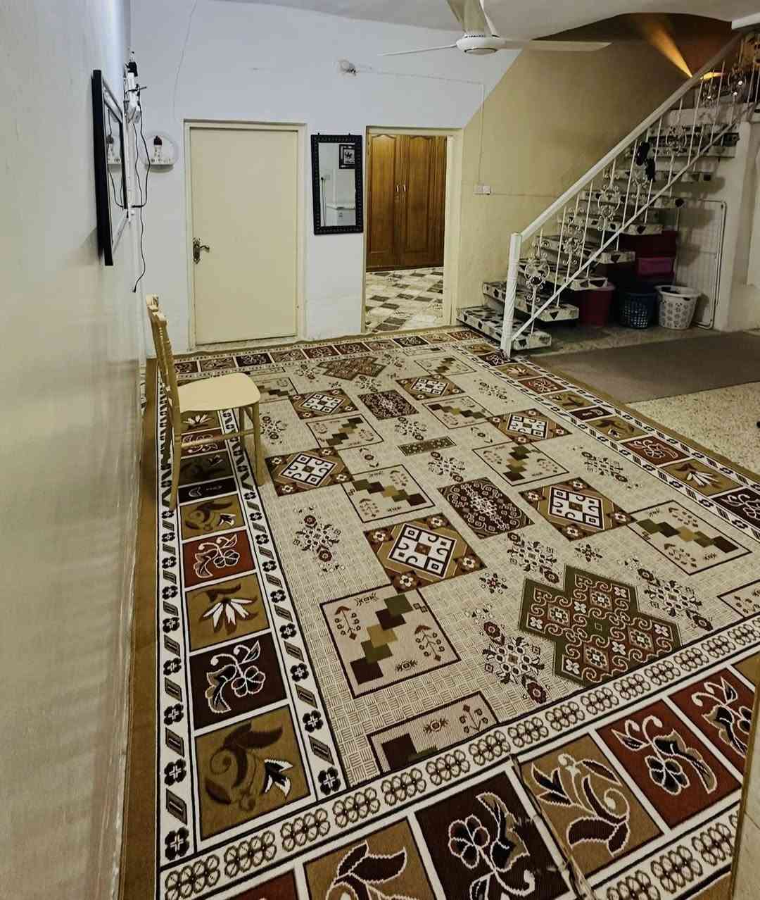 دار زراعي للبيع منطقة حي النصر الثانية
المساحة 280 متر طابق واحد غرفتين + هول +صالة +استقبال + مطبخ +كراج جبير البيت بناء محدث عليه ومرتب 
سعرة مناسب 
التواصل واتساب او اتصال 
***********
