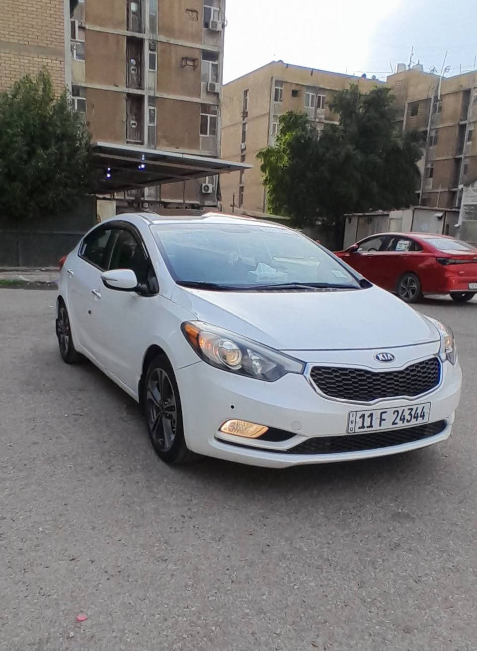 سلام عليكم كيا فورتي مديل ٢٠١٦ حادث مثل ما موضح بل صور مكينه وكير وتبريد وتخم تاير مكفول صدر أمامي خلفي جديد 
مواصفات فتحه كامره اشاير بل مري 
+ مري شفط تبريد قطعتين ٥ ويل كب 
سياره بيها ٣ قطع صبغ بس حادثها بنيد وجاملق وشويه من لباب العنوان بغداد قرب مجمع بسمايه السكني 
رقم الهاتف *********** 
السعر ١٠٧ وبيها مجال بسيط
