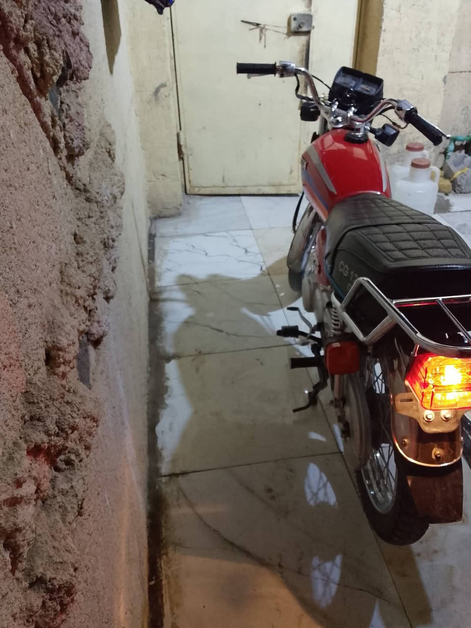 اسلام عليكم دراجه ارشه لبيع او مراوس دايون فقط دراجه اتفيلس ما امفيلسه دراجه ما عايزه شي تجي تشغل وتطلع كبل الدراجه اوراق اسكنر مكينه ناشفه دراجه 2026 قبل شهرين طلعت من المعرض بيدي طلعته رايده 700 وبيه مجال قليل وذا مراوس بدايون فقط*********** واتساب لو خاص
