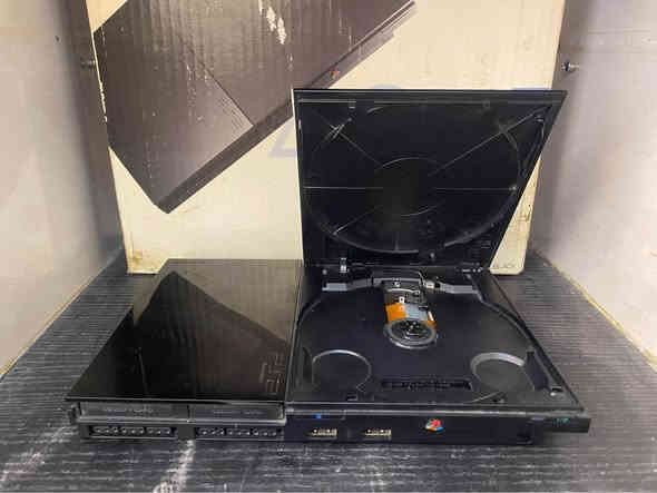 PlayStation 2 Slim SCPH-90004

The Console Is Pal Region Modded to Free Region.

Bundle Includes:
• PlayStation 2 Slim System SCPH-90004 (Pal)
• 2 DualShock 2
• ￼￼Power Cable
• AV Cable
• AV Converter
• 75 Physical Games

السعر:
225,000 IQD

يتوفر اقساط على منصة جني من مصرف الرافدين للموظفين و المتقاعدين القطاع الحكومي بنسبة 2.5% شهريًا لمدة عشرة أشهر

الفرع الأول:
محل B21/10، عمارة كمبيوتر سنتر، شارع الصناعة، حي الوحدة، بغداد - 10069 العراق

الفرع الثاني:
دار 13/2، شارع محطة الوقود، حي البنوك، بغداد - 10018 العراق

الموقع الإلكتروني:
WWW.GAMES-ROYALE.COM

هاتف
+964 783 880 5707 بغداد
