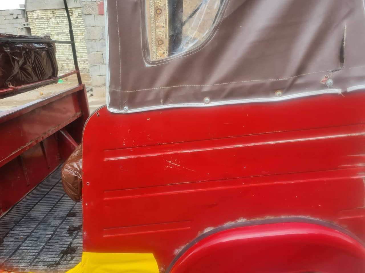 تكتك ١٧مرقمه وسنويه صفاحه حلوه مامصبوغات تكتك بلادي بس لغود بيه صبغ دوس يرادلهن تعمير تخم تاير جديد تكتك هس مجفته مكينه ٢٠السعر 3500 وبيه مجال تواصل ع رقم ***********
***********
