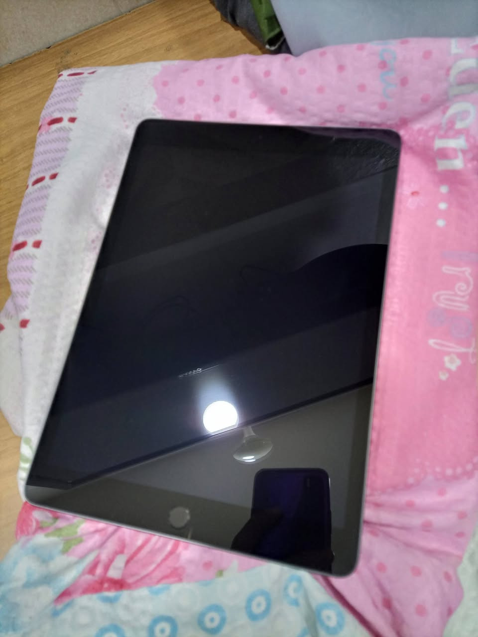 ايباد 9     كلش جديد زلغ مبي 
الايباد مال مطاعم  ما مستخدمينه جديد   مكاني بغداد شعب  استفسار *********** 
واتساب متواجد
