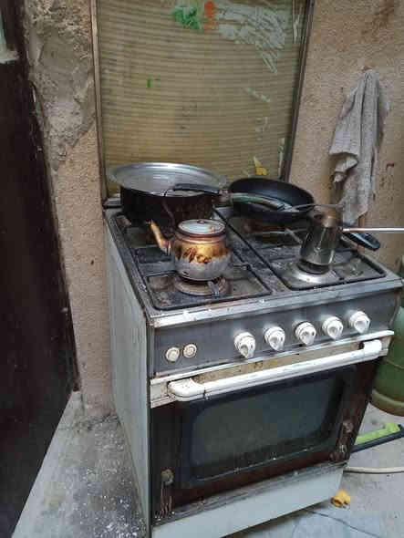 غراض شلعة وحدة غرفة نوم صاج درجة اولى تسكام تصميم ايطالي ظخمة مثل ماموظح بالصورة طباخ مصري نقص الجامة الخارجية شغال ثلاجة شغالة مثل ماموظح صوبة ناشينال شغالة غسالة كرافت شغالة ملاحظة الاغراض ممنظفة نظافتهن اكثر من الصورة كلهن بسبعمية الف دينار بلاش يعني بسعر الغرفة واكثر الاتصال 
‏‪***********‬‏ بغداد
