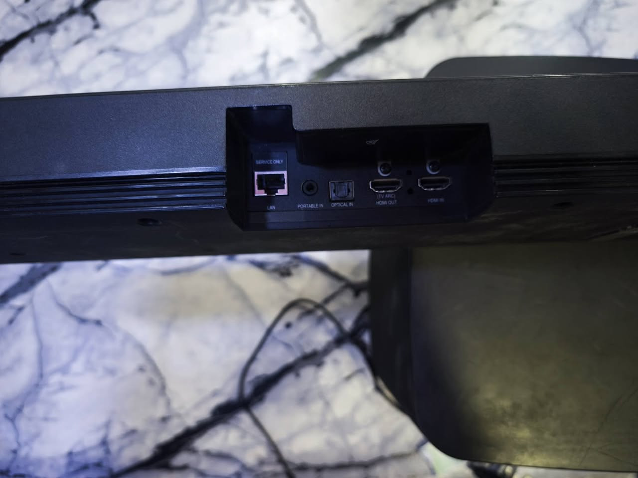 السلام عليكم، للبيع عارضة صوتية (Sound Bar) من شركة LG العالمية (موديل سلسلة SK/SJ الذكية). الجهاز ممتاز جداً لعشاق الأفلام، والألعاب، والمباريات لأنه يحول صوت التلفزيون العادي إلى تجربة سينمائية حقيقية.
السلام عليكم، للبيع عارضة صوتية (Sound Bar) من شركة LG العالمية (موديل سلسلة SK/SJ الذكية). الجهاز ممتاز جداً لعشاق الأفلام، والألعاب، والمباريات لأنه يحول صوت التلفزيون العادي إلى تجربة سينمائية حقيقية.المواصفات والمميزات:براند أصلي: من شركة LG المعروفة بنقاء الصوت.تقنية Dolby Atmos: يدعم الصوت المحيطي ثلاثي الأبعاد لتوزيع الصوت في كامل الغرفة.التوصيل: يدعم ومزود بمنافذ (HDMI / Optical / Bluetooth) لربطه بالهاتف أو التلفاز بسهولة.الحالة: مستعمل ونظيف جداً وشغال السعر 225 الف


**إذا كنت صاحب هذا الإعلان وتريد حذفه لأي سبب، رجاءا أرسل رسالة إلى الدعم الفني**