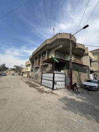 الدار للبيع مكانه مدينة الصدر قطاع 70 ركن ع مدرسة متوسطه بنات وع روضه ...