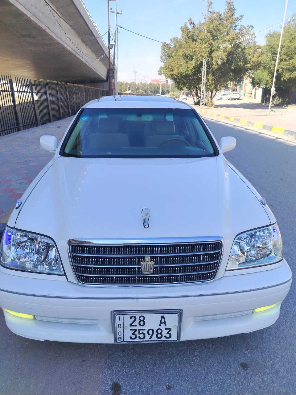 السلام عليكم  ملكه مديل ٢٠٠١ نجف بسمنه
فول اربع دكم فتحه 
بيع او مراوس حسب القناعه
مكاني النجف
السعر ١٤٥
***********
