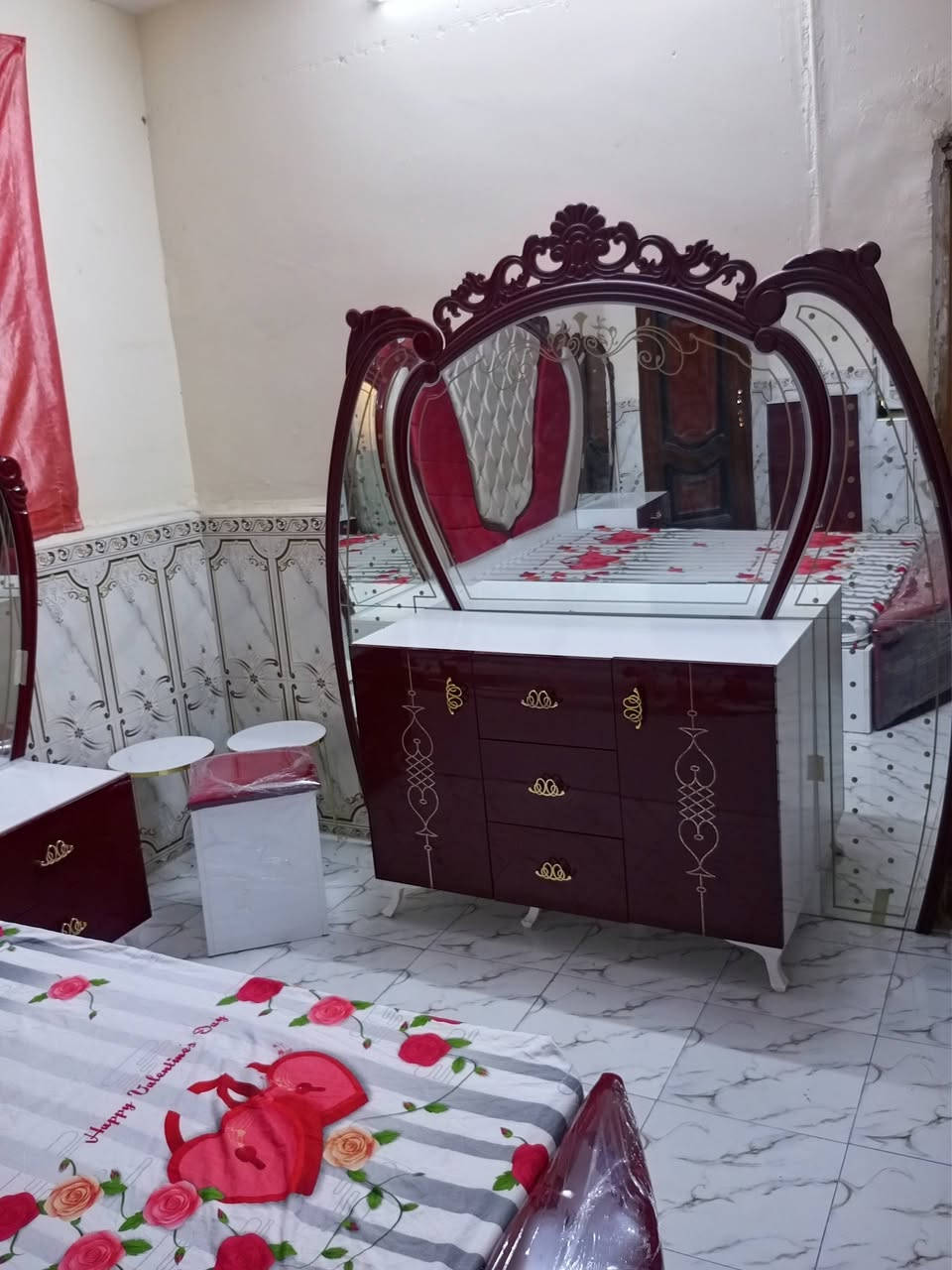 آلُـۜسـۨۚ(✋)ــِۖلُأمٌ ؏ـليۜـ(💜)ـكـۜم غرفه 🇹🇷تركي متكونه من   9قطع نضافة ميه بل ميه  اي استفسار خاص او انتصال عل رقم ***********بي وتساب
