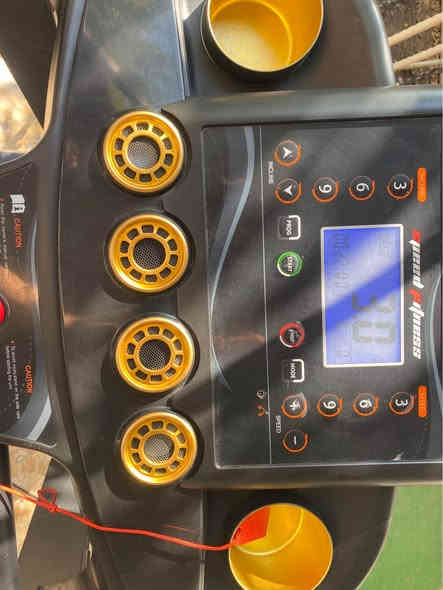 جهاز جري كهربائي speed fitness 

جهاز نظيف جدا نظافته ٩٥٪؜ لازال استيكر الشاشه بي يتحمل وزن اكثر من ١٢٠ كيلو   استعمال قليل جدا لعدم التفرغ 

السعر ٣٠٠ الف 
المكان /تنومه /كردلان 
هاتف /  *********** البصرة
