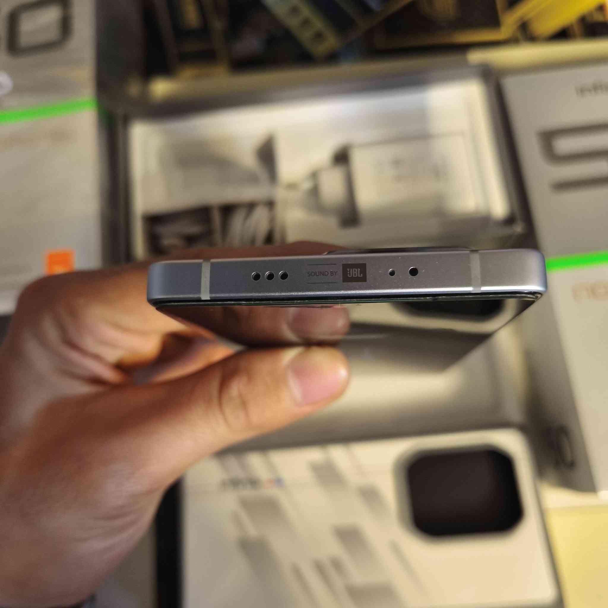 أنفنكس نوت 50 برو بلص 5g 
استخدام جدآ قليل 💯 كامل ملحقات الأصليه 
ذاكرة 256 ألرام 12+12
ألسعر 375 🔥/ ألسعر ثابت رجائآ

🚙 توصيل لجميع المحافظات 7 ألاف 

📩 للحجز: مراسلة الصفحة أو الرقم📞 ***********

📍 ألعنوان:
البصرة – قضاء المدينة
سوق بسطات الهواتف المستعملة
مقابل مجمع / مودرن مارت
