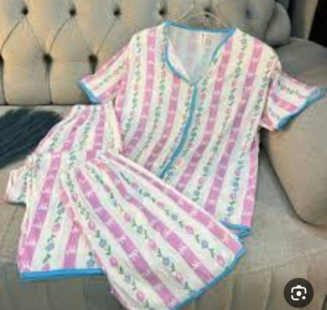 السلام عليكم تراكات التراك ب5 ونص يلبس لحد وزن 80 بيهن قطعتين وبيهن تلث قطع والي يريده شلعه وحده احسبله القطعه ب4 ونص عندي درزنين منهن قماش كريشه وفانيل خامه درجه اولى


**إذا كنت صاحب هذا الإعلان وتريد حذفه لأي سبب، رجاءا أرسل رسالة إلى الدعم الفني**