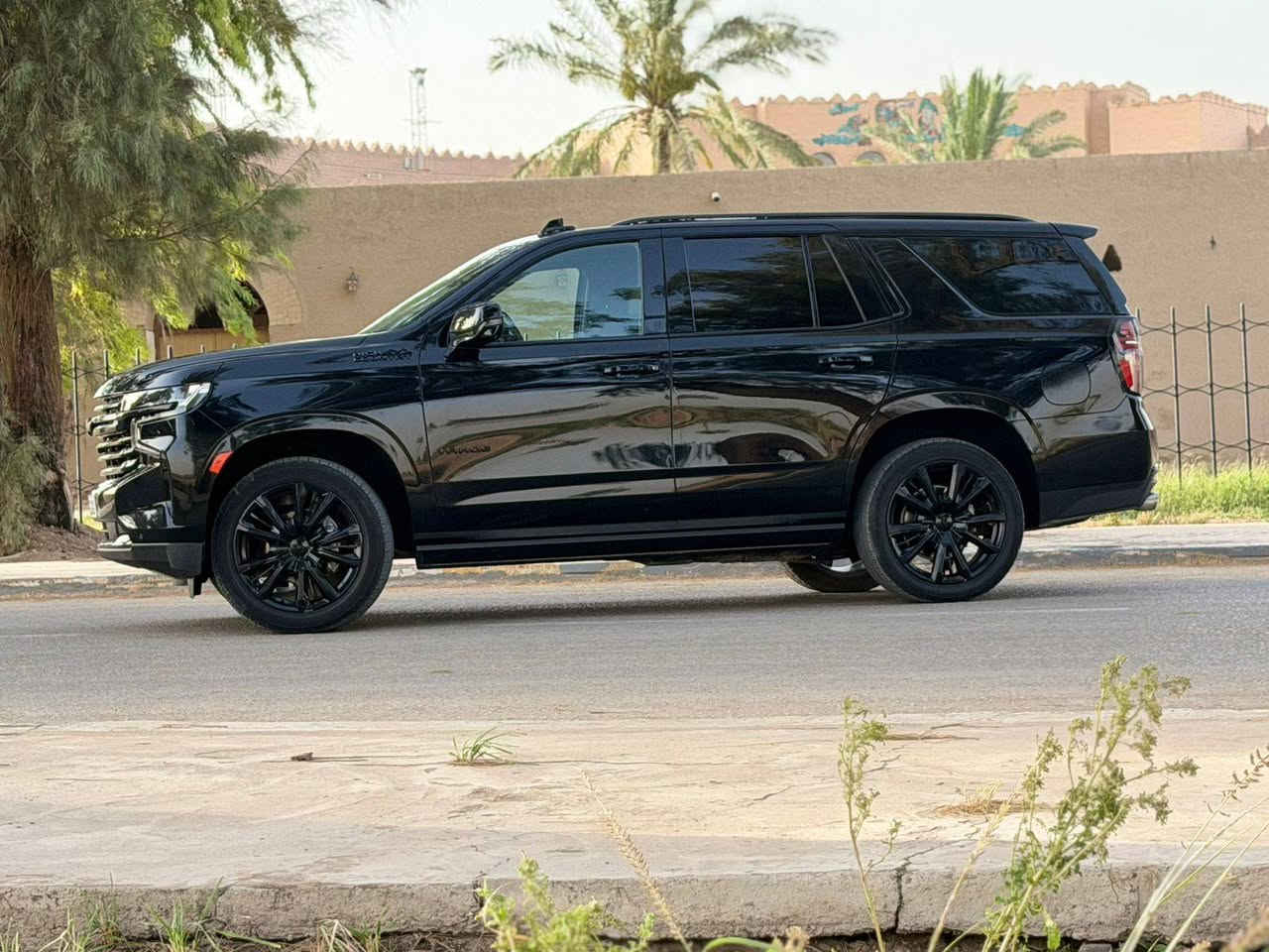 السلام عليكم
للبيع تاهو هاي كانتري أعلى فئه فول الفول مواصفات الكديلاك 
موديل ٢٣ امريكيه
حادث فقط جاملغ خلفي وشويه من باب الجنطه صور الحادث مرفقه بالمنشور 

السعر ٤٩٠ مجال كلش بسيط 
***********
