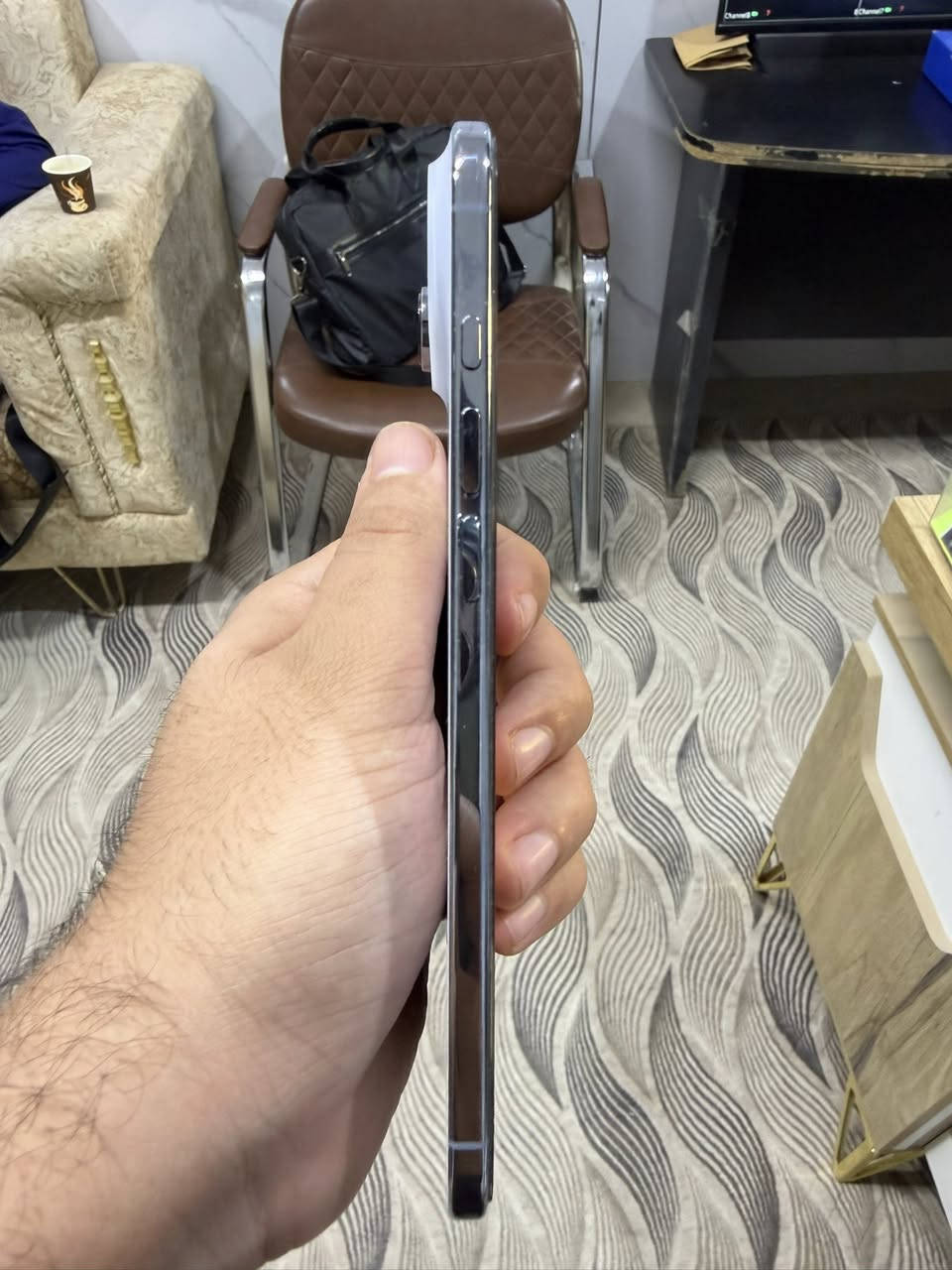 السلام عليكم
 ايفون ١٧ اير ذاكرة ٢٥٦ البطارية ١٠٠ مشحون مره واحدة فقط السعر  مليون و300


**إذا كنت صاحب هذا الإعلان وتريد حذفه لأي سبب، رجاءا أرسل رسالة إلى الدعم الفني**