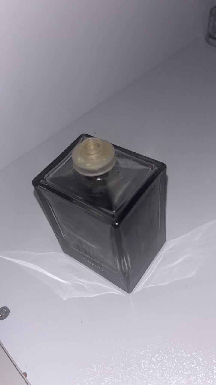 زجاج للبیع !!
دیور هوم بارفام اصدار قدیم اصدار ٢٠٢٢ اصلي بضمان فقد هناک مشکلە اوتومایزر


**إذا كنت صاحب هذا الإعلان وتريد حذفه لأي سبب، رجاءا أرسل رسالة إلى الدعم الفني**