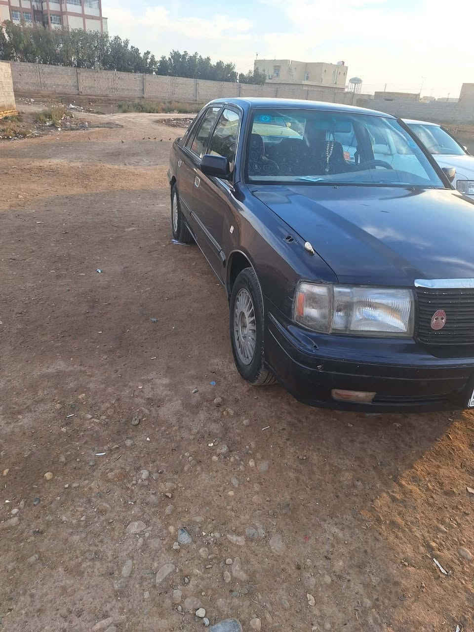 السلام عليكم
سياره راس الثور تكم

كصة قماره فقط والباقي كفاله جميع الاصوليات

سنويه لل ٢٨ رقم انجليزي باسمي ثاني يوم المداور كير ومحرك كفاله محرك 2500 في في تي ترايك تفر العراق مرتين

مديل ٢٠٠٠

السعر 70 وبيها مجال للشراي

الاتصال ***********
