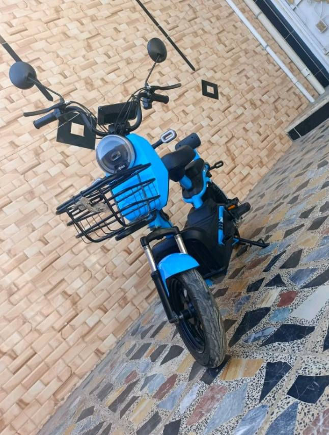 السلام عليكم دراجه  شحن للبيع السعر خاص***********
