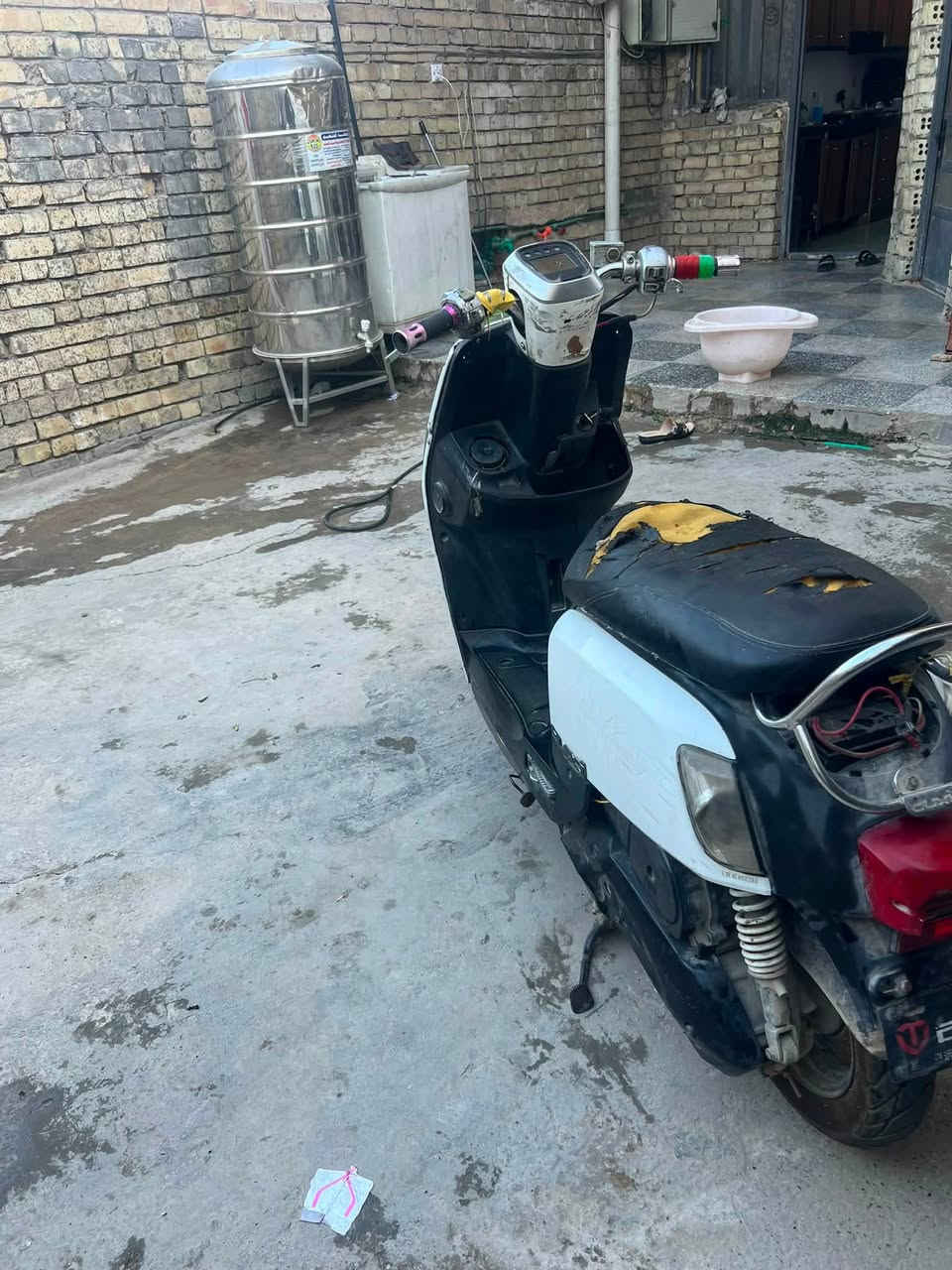 سلام عليكم دراجة بوليس نوزل كلشي مابيهة الدراجة نضيفة بس عوزها كفرات كهربائيات شغالة سعر400وبيها مجال مكان بغداد الرئاسة شارع 20


**إذا كنت صاحب هذا الإعلان وتريد حذفه لأي سبب، رجاءا أرسل رسالة إلى الدعم الفني**