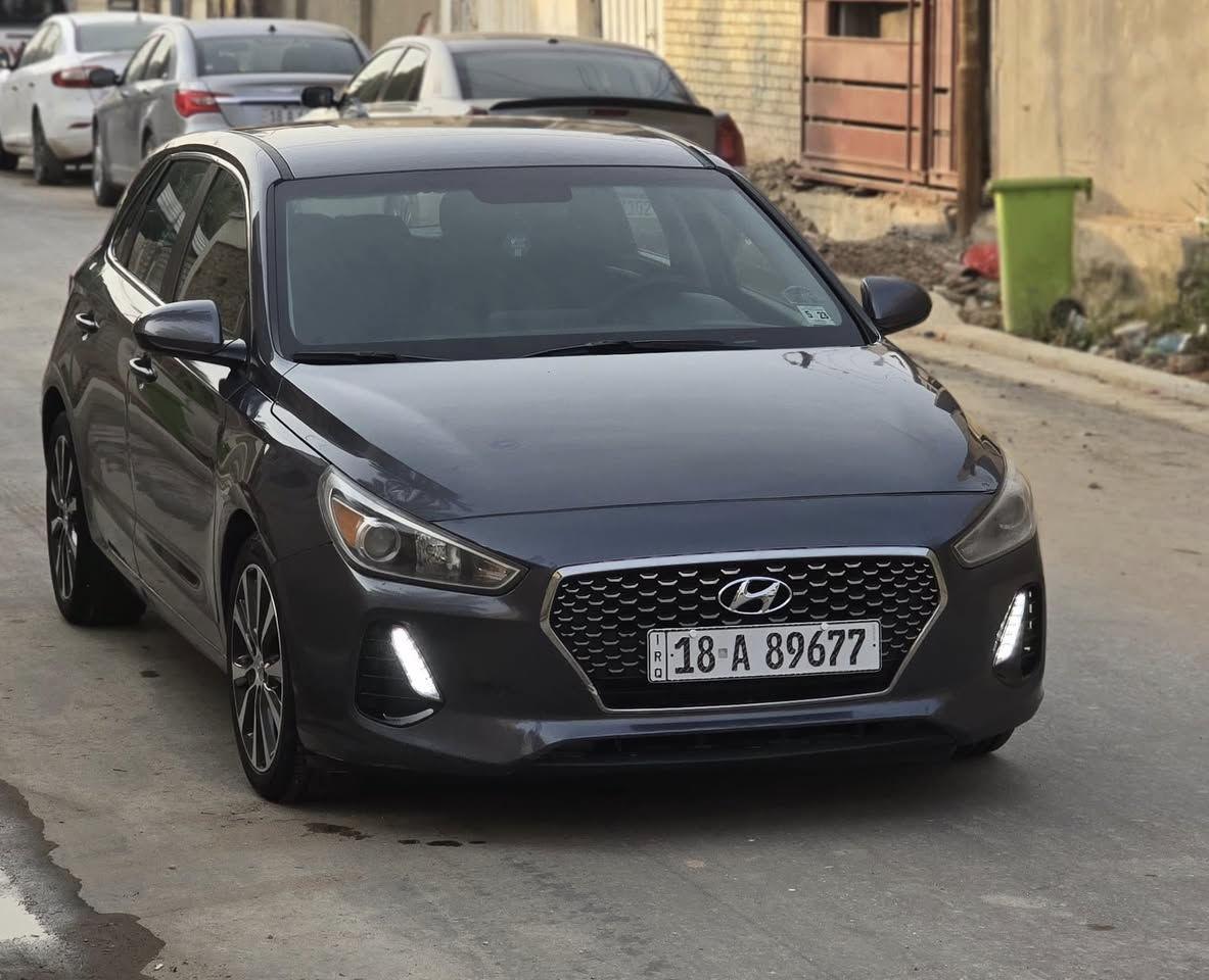 السلام عليكم للبيع هونداي النترا هاج باك موديل ٢٠١٨ وارد أمريكي نص فول مكينه ٢٠٠٠ ماشيه 42 حادث  موضح بلمنشور بلمنشور بدون دواخل  رقم بأبل دولي بسمي  السعر ١٠٩ وبيه مجال  الأتصال *********** مكان السياره حله حي الكرامه
