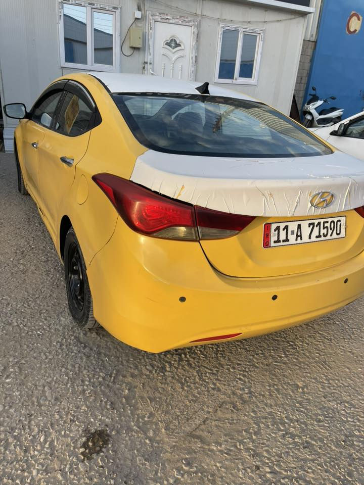 سلام عليكم. سيارة الانترا 2011تكسي مكينة لا تنقيص ولا تبخير مال بيت اروح بيه للدوام ورجع ما مشتغل بيه تكسي  سعر 83  وبيه مجال حك الجية بيه معجون موضح بالصور مكان السيار ةزعفرانيه 
رقم تواصل *********** اتصال وتساب
