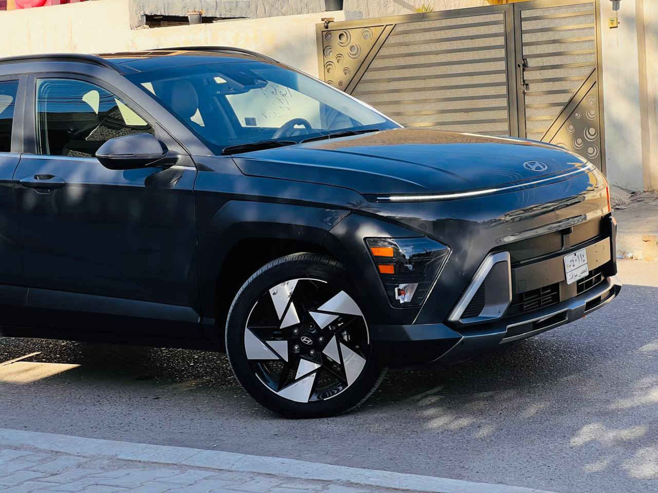 السلام عليكم هونداي كونا موديل 2024 وارد امريكي حادث جاملغ اليمن مبدل فقط وبنيد تصليح +طحه بجاملغ الخلفي  موصفات السياره تحكم اربع جهات شاشة لمس كامرا خلفية رادار امامي رادار جوانب وقوف ذاتي   ونظام  تحكم في بصمه  أنظمة قياده قطعتين تبريد كراسي جلد +تدفا تبريد مقاعد كهرباء كامرات 360 بصمة فحته  سلايت روف تشغيل عن بعد ترحيب  ذكي شاير بمري محرك 1600 توربو ويلكب 19 ماشيه 7000 ميل دخول جديد منفيس بسمي مكان بغداد زعفرانية يم جسر لتصال على رقم ***********
