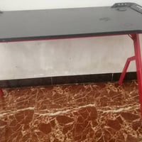 ميز لابتوب • كاربون فايبر • إضاءة LED