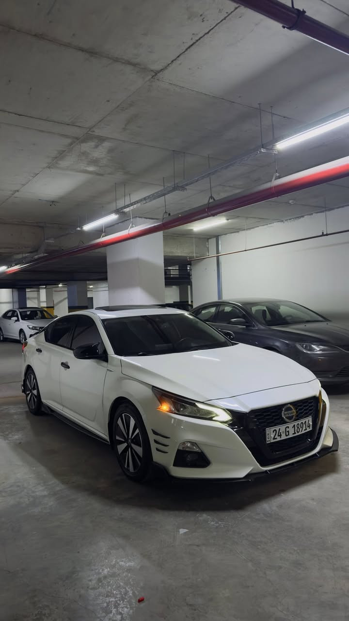 Nisan Altima  SL fulll 2020
٣ پارچەو یەک بستی سبوخە بەبێ ژورێ 
هیچ ئێرباگێکی نەتەقیوە 
مواسەفاتی /کوشن جلدە/کوشن هیتەرە/کوشن کارەبایە سەکنو سەیاق / سوکان هیتەرە/تەبرید مەرکەزیە/راداری پێشوو پشتوو تەنیشتی هەیە /شەخالە/ بەسمەیە/ تەعدیل سورعەیە/ خەتی جادەیە/ فوول فوول مواسەفاتە 
٦٠ مایل ڕۆشتوە 
سەنەوی تازە نوێ کرایتەوە
تەحویلوو خارەمەی بە شەرت 
گێڕو مەکینەی هەموو قەلبی بە شەرتە 
یەك دینار مەسرەفی نیە تەواو جایزە 
سعری١٦٠ مەجالێکی کەم
بۆ زانیاری زیاتر پەیوەندی بکە
0751 670 6787
