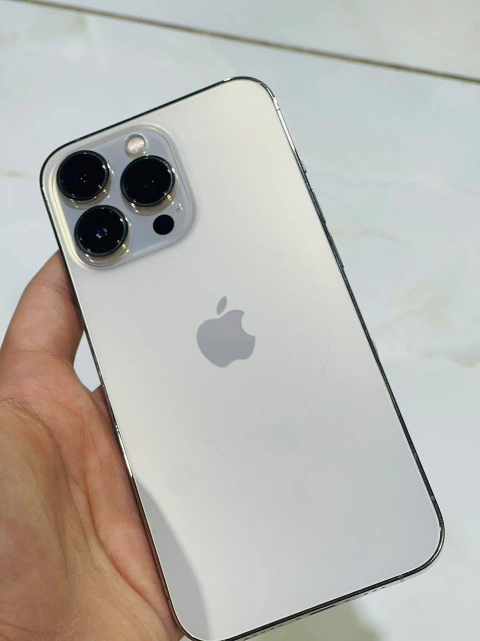 السلام عليكم 13 بروو فقط للبيع مستعجل
ايفون13 برو
لون ذهبي
ذاكرة 256
بطارية 79%🔋
الجهاز بلادي ومابي اي شي مبدل
سيم كارت فعلية
الجهاز جديد ويخبل + كامل ملحقات عدا الشاحنة
ويا 3 كڤرات
الجهاز بي خدش بسيط بالشاشة حتى مامبين ب الصور + ما مأثر على اي شي اللمس و إلفيس ايدي شغال الجهاز ولا غلطة
🟥🟥السعرر 550 الف وبي مجال  للطيبين. 
للتواصل ***********
مكاني نجف📍
