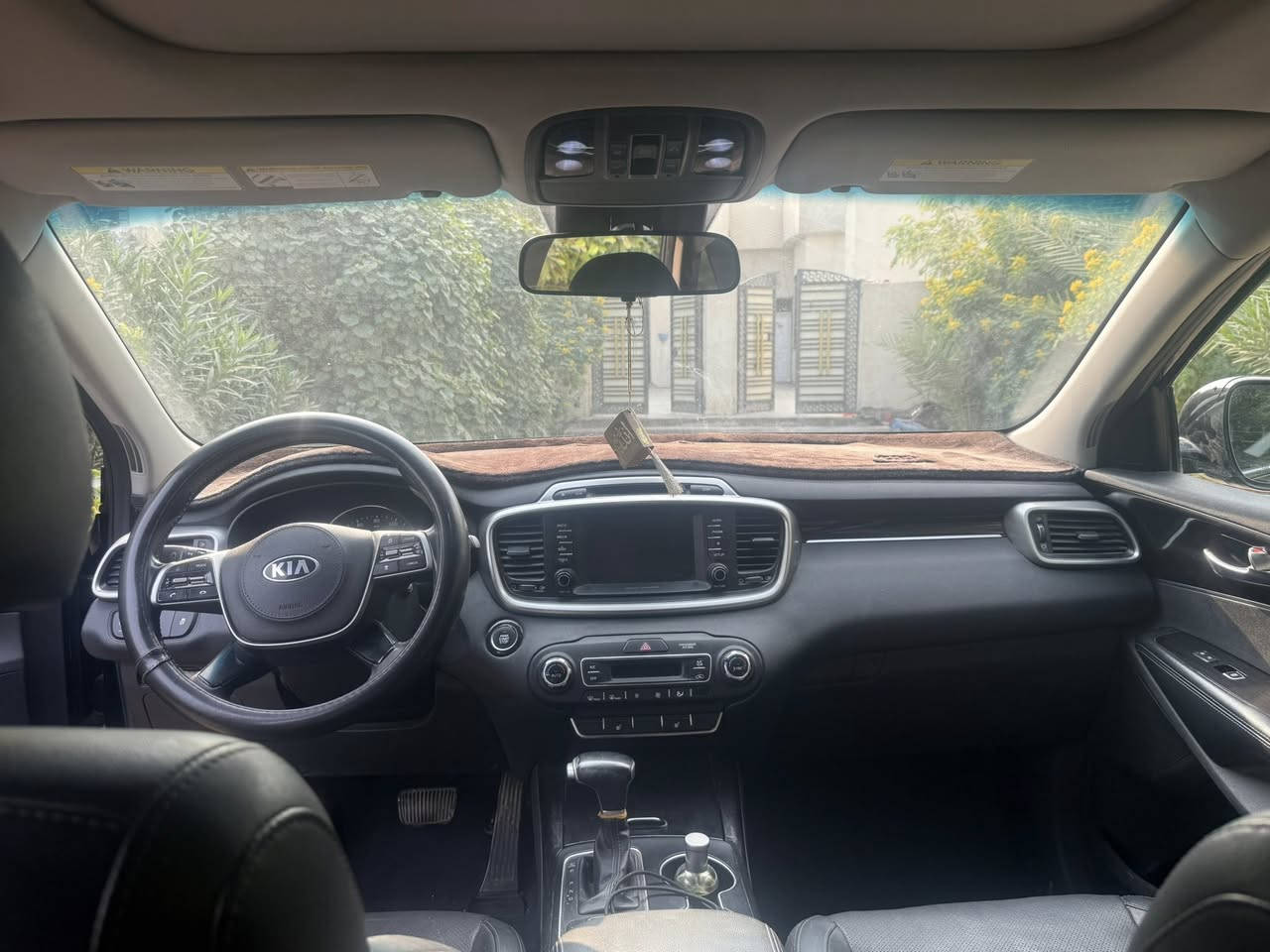 سورينتو 2019
وارد امريكي 
مكينه Gdi
6 سلندر 3600 
فول مواصفات ١/١
فتحة بانوراما 
كرسي كهرباء 
4 بصمات
تبريد 3 قطع
7 راكب 
تدفئه بالكشن
ماشيه 120 mi
حادثها چاملغ ايمن 
سعرها200
وبيها مجال للطيبين موجود اتصال + واتساب
راسلني ادزلك صور الحادث 
***********
