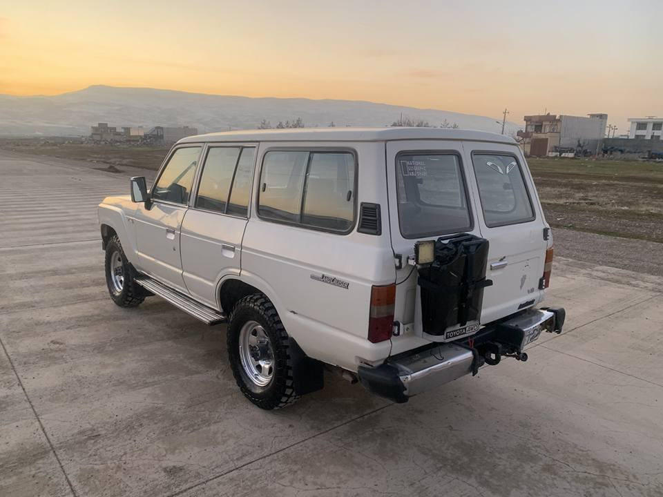 تویتا لاندکرۆزەرمۆدیل87مەکینە 3ئیف6گیر پاوەرپیش دیسک چکنیت وینج خازوبەنزین مەکینەوگیرو ئەکسل بەشەرت دەبڵ ئەکسل قورسوسوکی ێئیشدەکات دەعمو وەرگەڕاوی نیە 4تایەی ڕووسی لۆکی لەژیرە کارەبای زۆرمەزبوتە لایت ڤلجە گەرمی گشتی ئیش دەکات تەقەو ڕەقەی بەشەرت سعری 38گەڵاو مەجال ***********
*********** السليمانية, العراق
