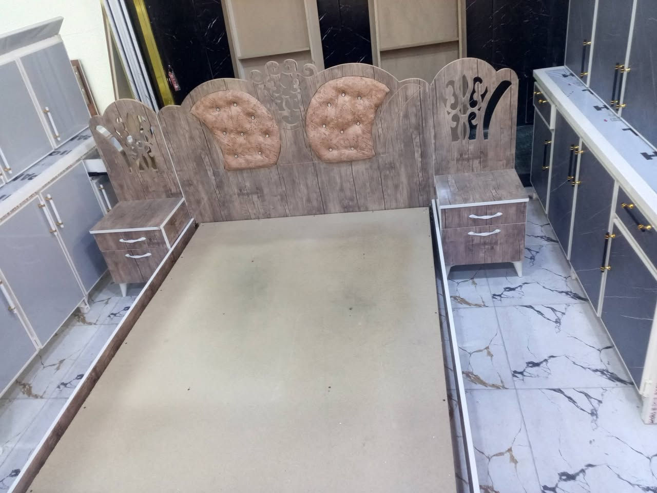 جربايهنفرينوكومديات تفصال درجة اولى مستعمل سبوعين نضافه 100/100 بعده جديد سعره 140وبي مجال للاستفسار خاص او الاتصال *********** العنوان كركوك
