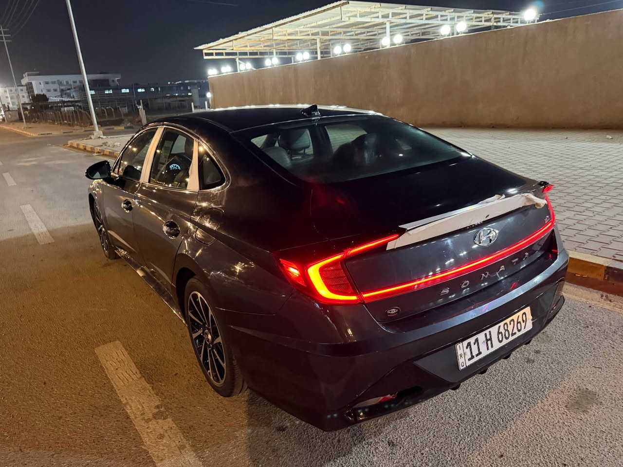 سوناتا فول موصفات عده بنرامه 
موديل ٢٠٢٠
سعر مناسب  ١٤٢ بي مجال بسيط جداً 
مكان سياره ديوانيه رقم سياره بغداد بسمي مدور ثاني يوم 
جهازه السياره حادثها ثلاث قطع سونار موحود ماشيه ٧٥ 
*********** آفاق, القادسية
