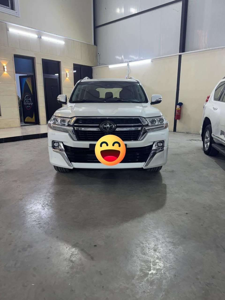 سلام عليكم
لاندكروز 2019
اعلى فئه VXS
سياره جديده وخير من الله 
دينار متصرف عليها
ماشيه 95 الف حقيقي 
فول رادار جانبي 
رادار امامي 
جكات 
كراسي كهرباء 
كرسي خزن
صندوك كهرباء
نضام قياده سبورت 
مواصفات متخلص فول الفول 
بيع مراوس حسب القناعه 
العنوان بغداد الراشديه 
هاتف *********** 
سياره جديده بمعني الكلام 
مكفوله من الصبغ والتبديل 
بيها بارد فقط
