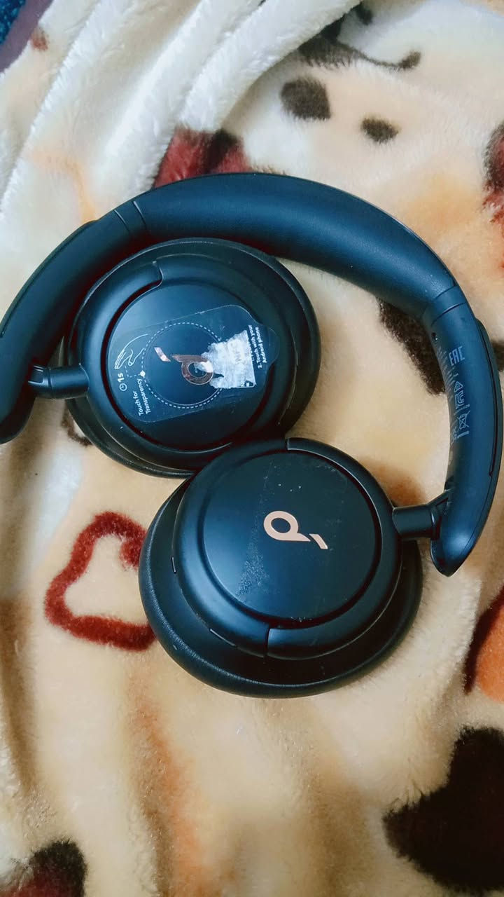 السلام عليكم
Anker Soundcore Space Q35. اربع قطع 

Anker Soundcore Space Q45.  قطعه وحده 
جديدات لوك بس بدون كارتونه


**إذا كنت صاحب هذا الإعلان وتريد حذفه لأي سبب، رجاءا أرسل رسالة إلى الدعم الفني**