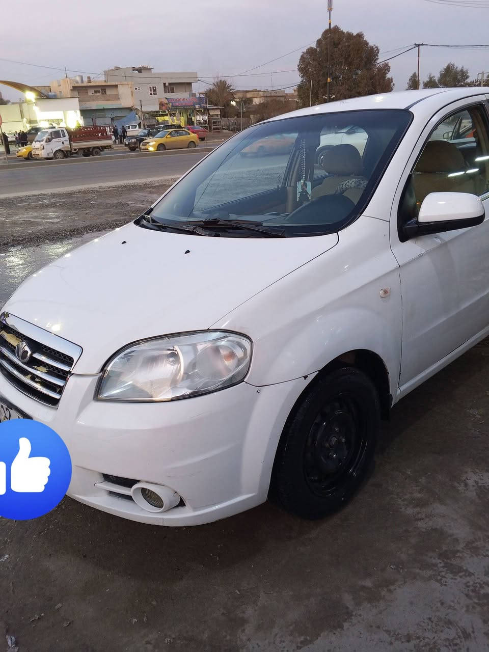 السلام عليكم دايو جنترا 2007
كاربون بيها واباسمي انا الشرعي 
توماتيك تبريد ثلج سياره جاهزه 
السعر 65 
هاتف ***********
