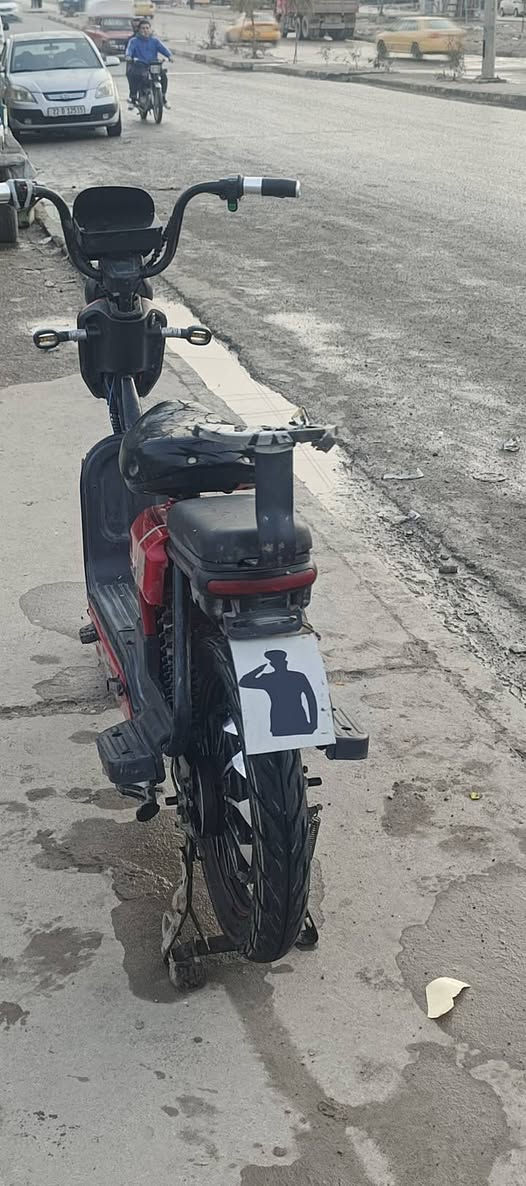 السلام عليكم موتور شحن نظيف حجم 18 خمس بطاريات دبل كهربائيات كلها شغاله موتور نظيف شاحنته موجوده تواير جدد التفاصيل على رقم الهاتف
***********
