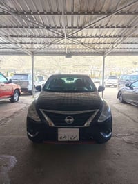 نيسان صني • ٢٠١٧ • بلا صبغ