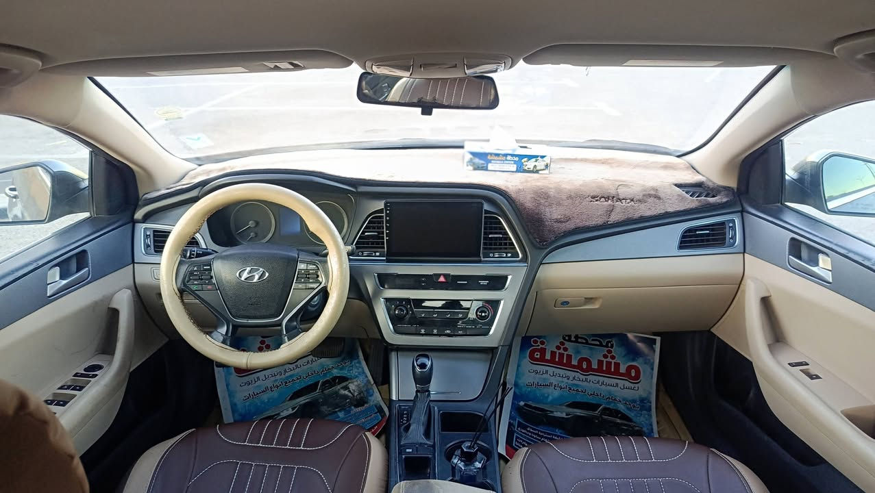 السعر 117 للاستفسار *********** سوناتا موديل 2017 امريكي مكفوله كفاله عامه من الضربة والتبديل والصبغ كلها ليبل واحد بيه بارد شبر فقط شاشه كامره دوار تحكم استيرن جهتين شاشه اعطال مكينه وكير مكفولات ماشيه 130 تبريد ثلج حداديه جديده تخم تاير السيارة جديده كلش احلى من الصور مابيه اي نقص
