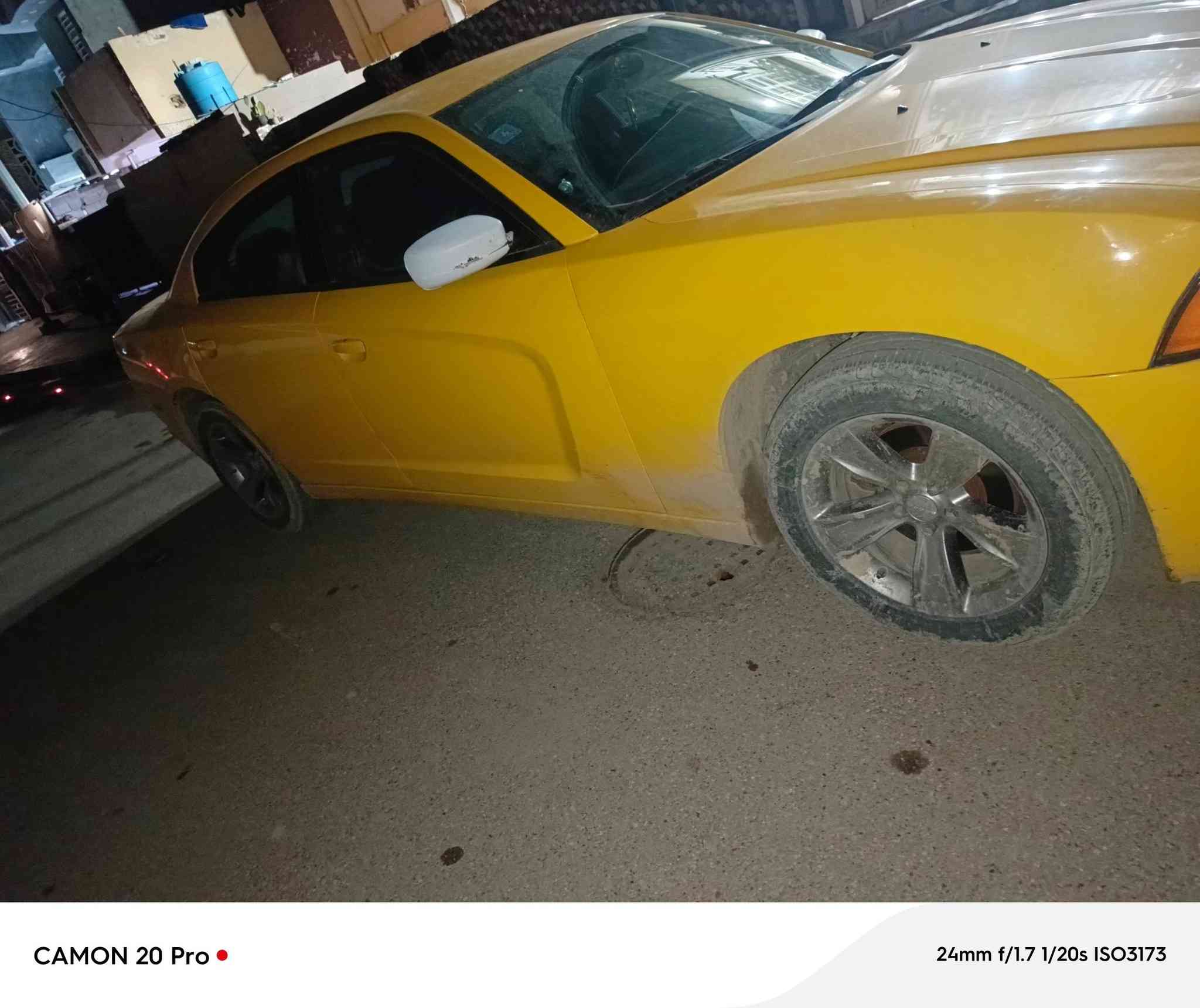 السلام عليكم جارجر موديل 2012 رقم انبار باسمي تحويل ثاني يوم مصفره هيئة وغرامات حادث فقط دوسه باب خلفي كير ومكينه كارتون قبل شهر مشدودات عليه تخم تاير جدد عربان خلفيه كامله هيه والاكسل وعربانه اماميه شديتهن قبل شهرين السياره ممشتغله ع خط استخدام شخصي السياره شديت غرفه كامله كشنات وبطاين بيبان مال موديل 2020 السياره ربع متصرف عليها تخم تاير ويل 18
السعر 138 وبيها مجال بسيط 
العنوان واسط العزيزية ***********
