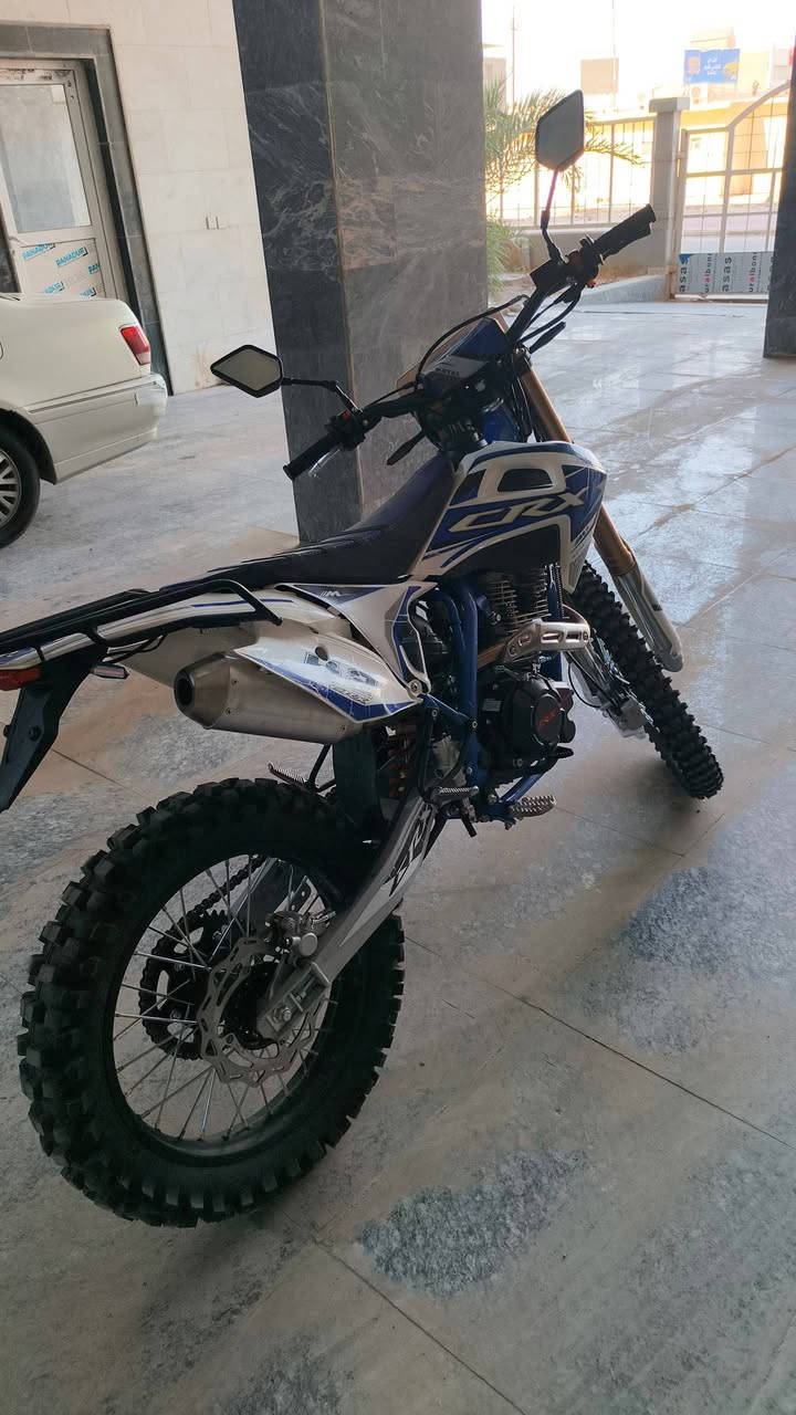 مكاني #بصره درجه قفاز محرك 350cc اربع ولفات بعدهي زيرو ماماشيه صالها يومين من كملت شدها بيها ورقه وحده فقط مال الوكيل 
اليصره5ميل سعرها 1900ولتساب واتصال ***********
