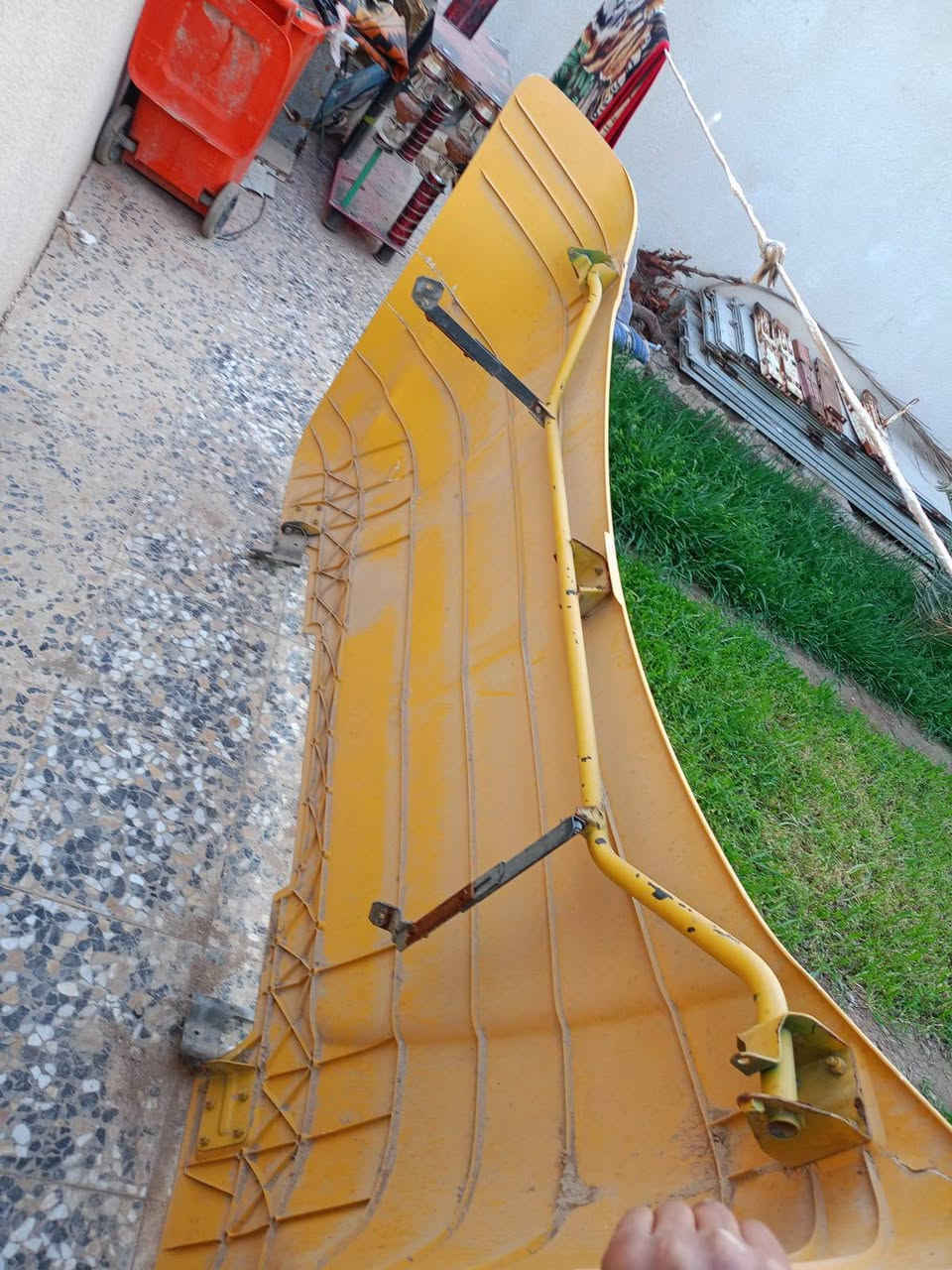 كاسحة سكانيه للبيع السعر ٧٥ مكان بصره شط العرب ***********
