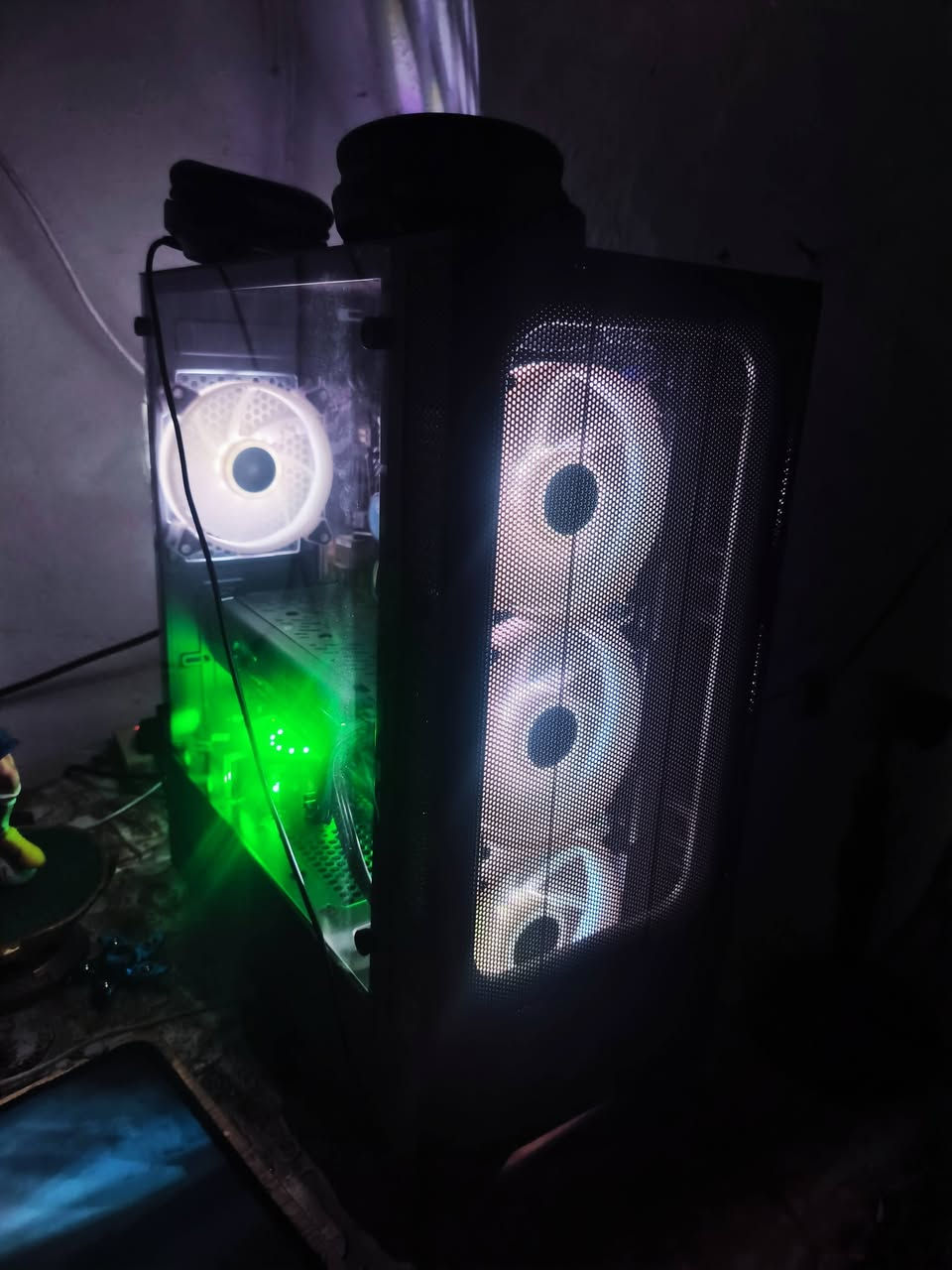 السلام عليكم الكل كامل شد والعب
كيس + شاشة + يوبي اس ماوس كيبورد سماعه
السعر💸 725 توصيل ماكو
بغداد مدينة ***********

المواصفات
المعالج i5 10400F

الكرت RX 5700XT 8GB

المذربورد H510 asus

رامات 8x2 مجموع 16 3200MH

هارد النضام 256 NVM

هارد اضافي 632 HDD

باورسبلاي 550W

 يوبي اس 3000W جديد

شاشة 24inc 144hz ips

سماعة هايبرx ماوس كيبورد ميكانيكي
