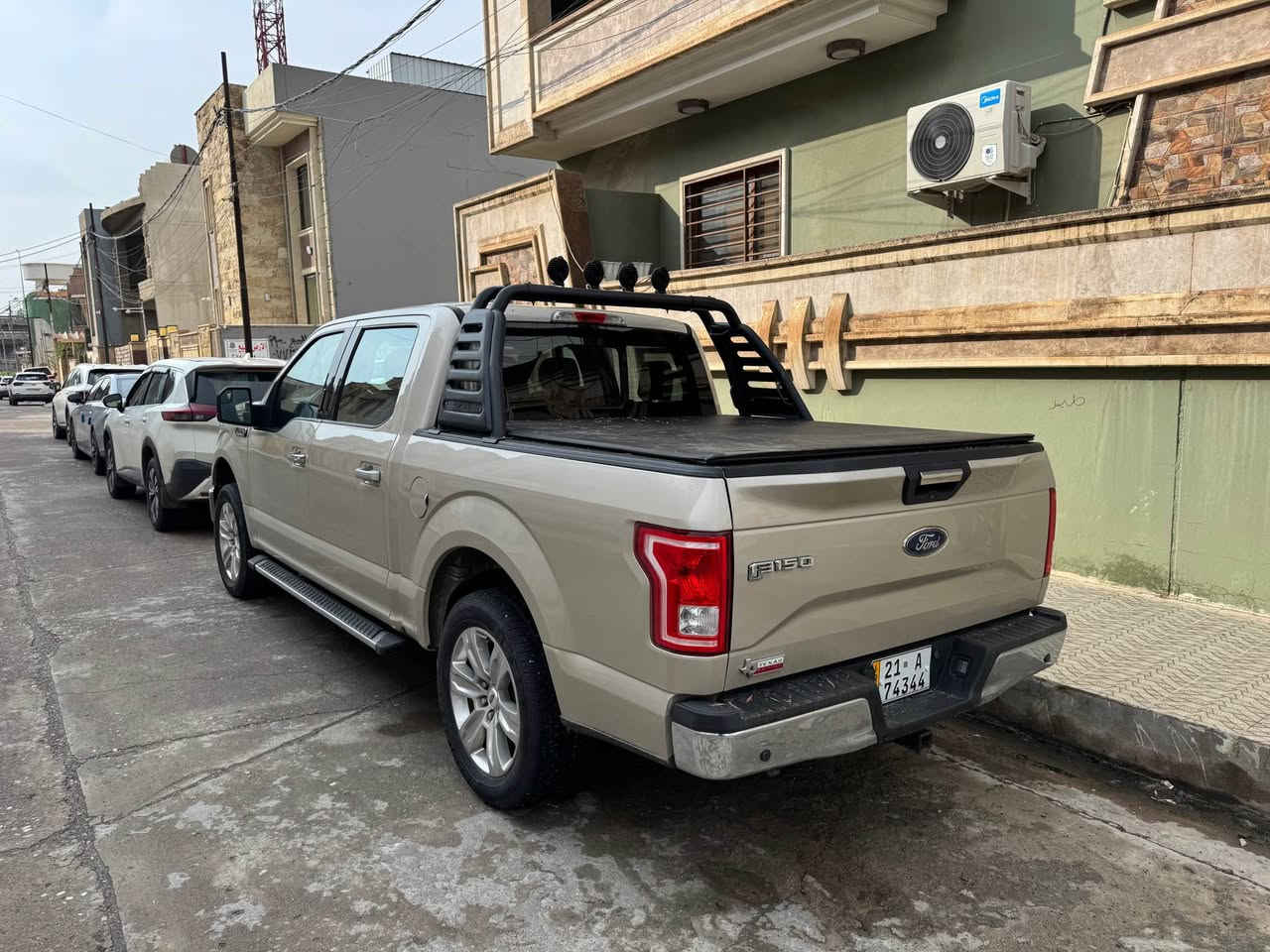 فورد f150 2017 
مكينه 2700 توين توربو
باب طويل بدي قصير
تو ويل 
كير تعليك 
تحكمات ستيرن 

حادثها جاملغ و باب بدون ايرباك 
رقم سليمانيه شوط التحويل 
موقعها الموصل موصل, نينوى


**إذا كنت صاحب هذا الإعلان وتريد حذفه لأي سبب، رجاءا أرسل رسالة إلى الدعم الفني**