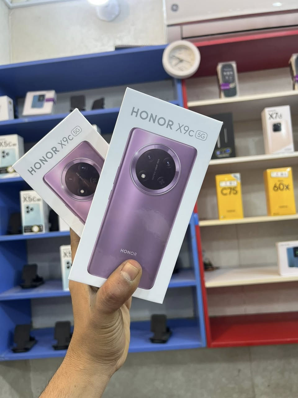 السلام عليكم احبتي
وصلو وجبة جديده من الاجهزه
ايفون +اندرويد 
انسب الاسعار بالاضافه يتوفر بيع بالقسط لحاملي بطاقة ماستر كارد الرافدين وبدون مقدمه 
العنوان الصوب الكبير خلف السوك مقابل مجمع حجي لهمود 
اهلا ومرحبا بكم ❤️


**إذا كنت صاحب هذا الإعلان وتريد حذفه لأي سبب، رجاءا أرسل رسالة إلى الدعم الفني**