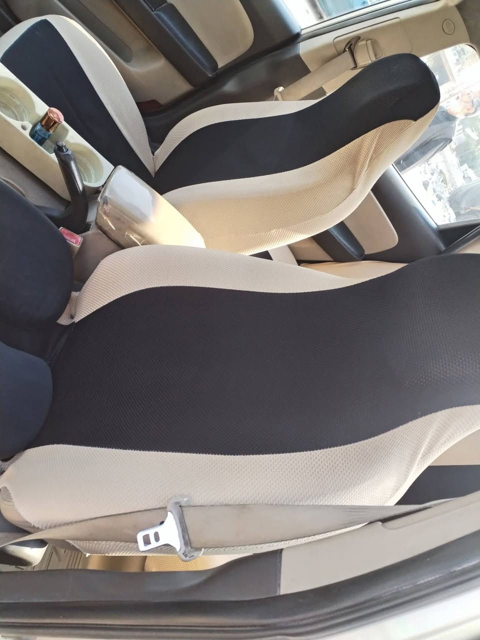 السلام عليكم النترا  تكسي صفره موديل 2010 وارد أمريكي محرك 2000 حادثه جاملغ معمر مكاني بغداد رايده 110 وبيهه مجال اليرغب يتصل ***********
