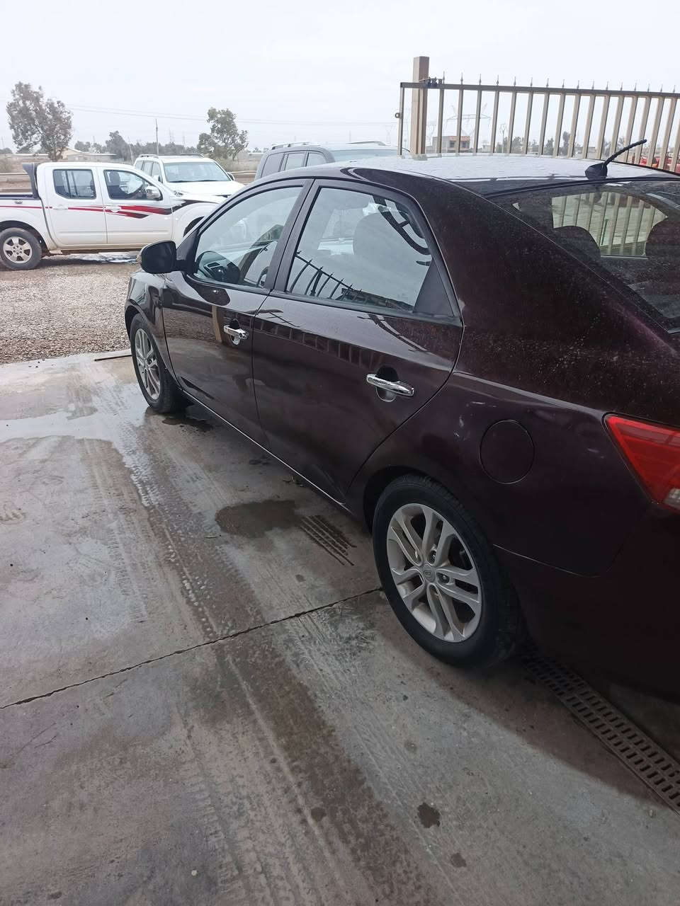 سلام عليكم سيراتو موديل ٢٠١١ خليجي مكينة ١٦٠٠ بيهة قطعتين صبغ رقم سليمانية الجديد السيارة جديدة بمعنى الكلمة السعر ٨٥ و بيهة مجال بسيط حك الجية المكان تقاطع القدس طريق الخالص معرض التساهل هاتف ***********
