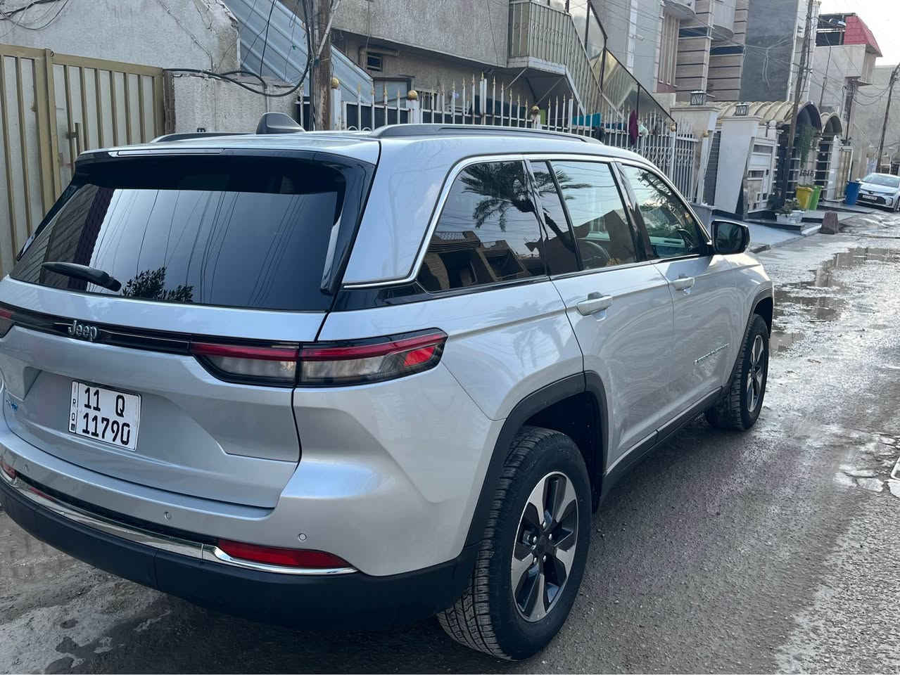 جيب كراند شيروكي لمتد هايبرد بلك ان

‎وارد امريكي فول بدون ايرباك  كلين دخول جديد 
‎‏ Grand Cherokee limited 4Xe 2024 2.0L
‎  فول مواصفات ماشيه 41 الف  ميل 
‎لون سلفر  مميز
‎ رقم بغداد 
‎🟫 حجم المحرك ٢٠٠٠ تيربو جارج ٣٧٥ حصان مع محرك الكهرباء اسرع من الهيمي

‎نظام الشحن : الشحنة الوحدة تمشيك ٤٥ كيلو بدون بانزين نهائيا يعني بالداخل متحتاج بانزين بس اشحن كهرباء  

‎  محرك تيربو + هايبرد + بلك ان 
‎جميع الايرباكات  سليمه 
‎صور امريكا موجوده  طخه خفيفه بخشم جاملغ على كد شبر  مصلح بارد
‎وتكحيل بلكارت 

‎🔴 حساسات خلفية

‎🔴 ‏‎حساسات جانبيه بالمري

‎🔴 خمسة راكب 

‎🔴 رادار 360 درجة 

‎🔴  تحديد مسار   

‎🔴  تبريد قطعتين 

‎🔴خمس انضمة قيادة 

‎🔴 بانوراما 

‎🔴 دفع رباعي. 

‎🔴 كير ماوس مع وضعيات القياده المختلفه للجبال والطرق الوعره والرمال والطين

‎🔴 شفتات ستيرن 

‎🔴 هاند بريك بصمه 

‎🔴 ️مقود جلد + تدفئة 

‎🔴 شفتات ستيرن

‎مواصفات 

‎1️⃣ لايتات لد 

‎2️⃣ هيترات في الكشن 

‎3️⃣ شاشات دجتل شاشه كبيرة مع نفكيشن GPS بدون نت 

‎4️⃣ كراسي خزن ميموري  

‎5️⃣ سستم صوت ALPINEو دمام خلفي بلادي 

‎6️⃣ تشغيل عن بعد

‎7️⃣ نظام محاكاة العجلة الذكي 

‎8️⃣ نظام ملاحة 

‎9️⃣ نظام قيادة ذاتية بريك امامي خلفي اوتو (توقف ذاتي عند السهو)     

‎🔟 مكان بغداد الدوره 
‎ابو طياره  
السعر 32 قفل قفل قفل
‎للاستفسار : 

0787477152 بغداد, العراق


**إذا كنت صاحب هذا الإعلان وتريد حذفه لأي سبب، رجاءا أرسل رسالة إلى الدعم الفني**