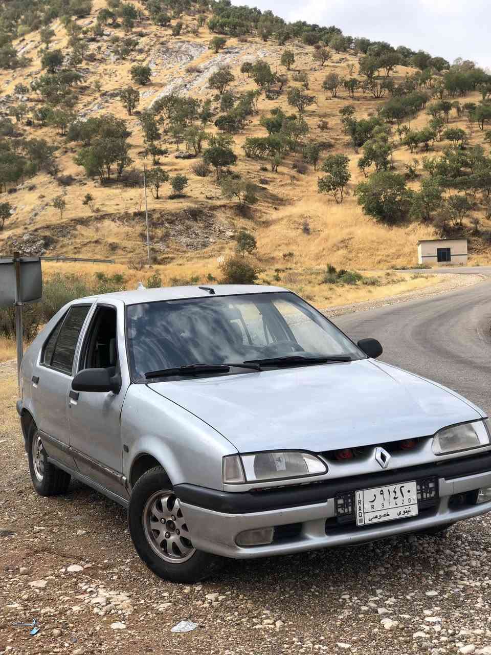 رينو موديل 1991
مكينة 19
تبريد وتدفئة  
طخمها جديد
سنوية ب اسمي
بيها كابون بانزين 
السعر 28 وبيها مجال بسيط 
للتواصل ***********
