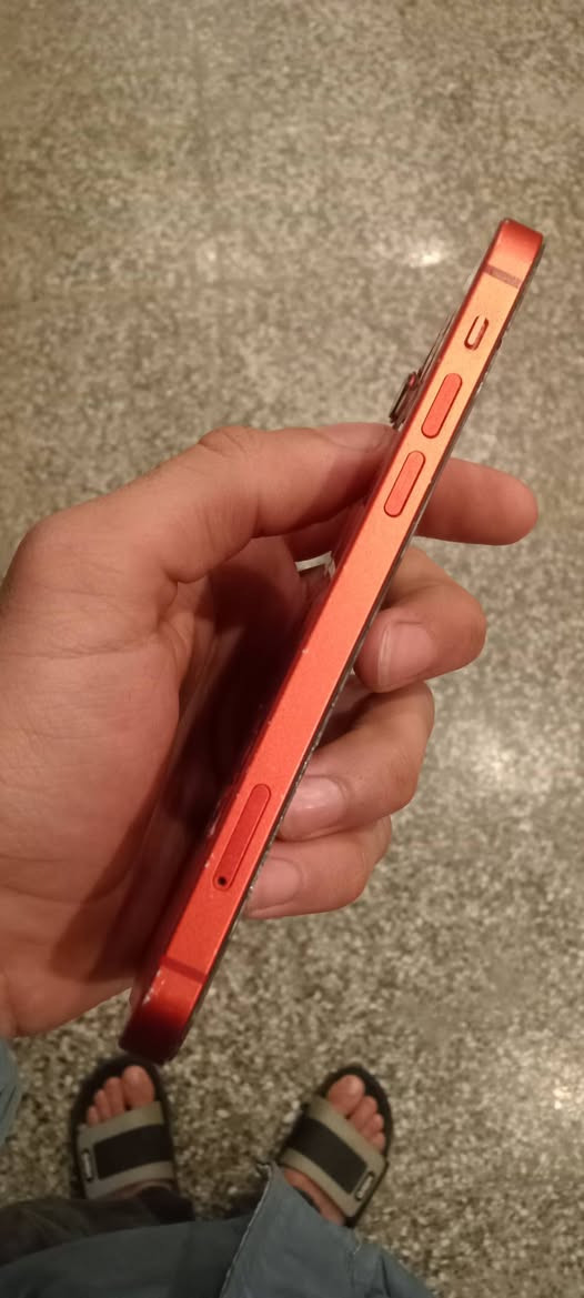 السلام عليكم جهاز ايفون 12عادي ذاكرة 64جيجا الجهاز شغال كلشي مابي بس فيس ايدي متوقف يرادلة برمجة السعر 150الف وبي مجال لشراي يدز رصيد ابو العشرة اسيا احجز الةمكاني بغداد حي اور للاستفسار هاذا رقمي واتساب او تخابرني ‏‪***********
