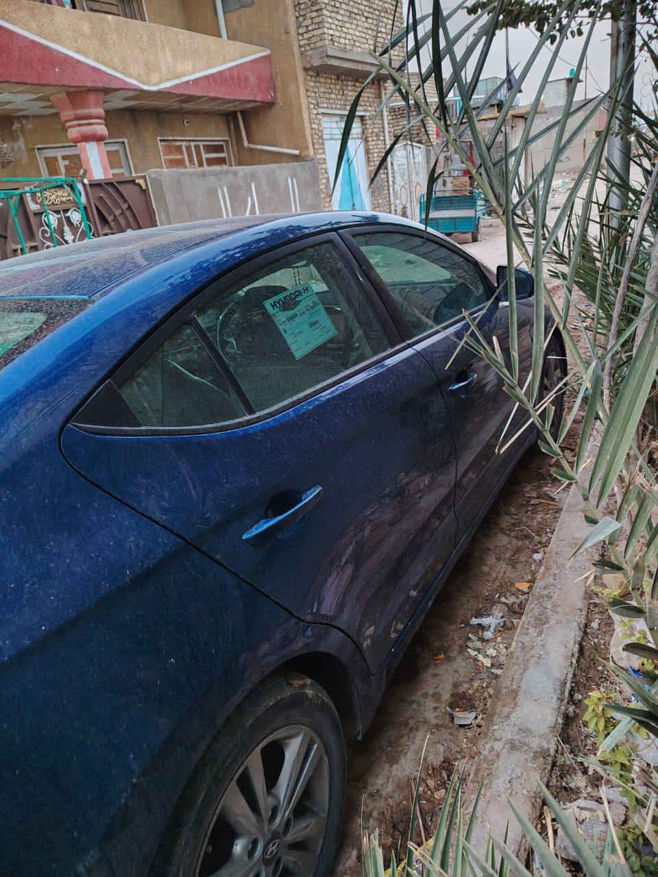 السلام عليكم 
النتره للبيع موديل 2017
محرك 2000 
سياره جاهزه 
تاتفئه تبريد خير من الله 
صدر جديد 
تخم تاير جديد 
ضربته باب السايق مبدل فقط 
السعر 117بيه مجال 
العنوان حي أور سبع اقصور 
الرقم: ***********
